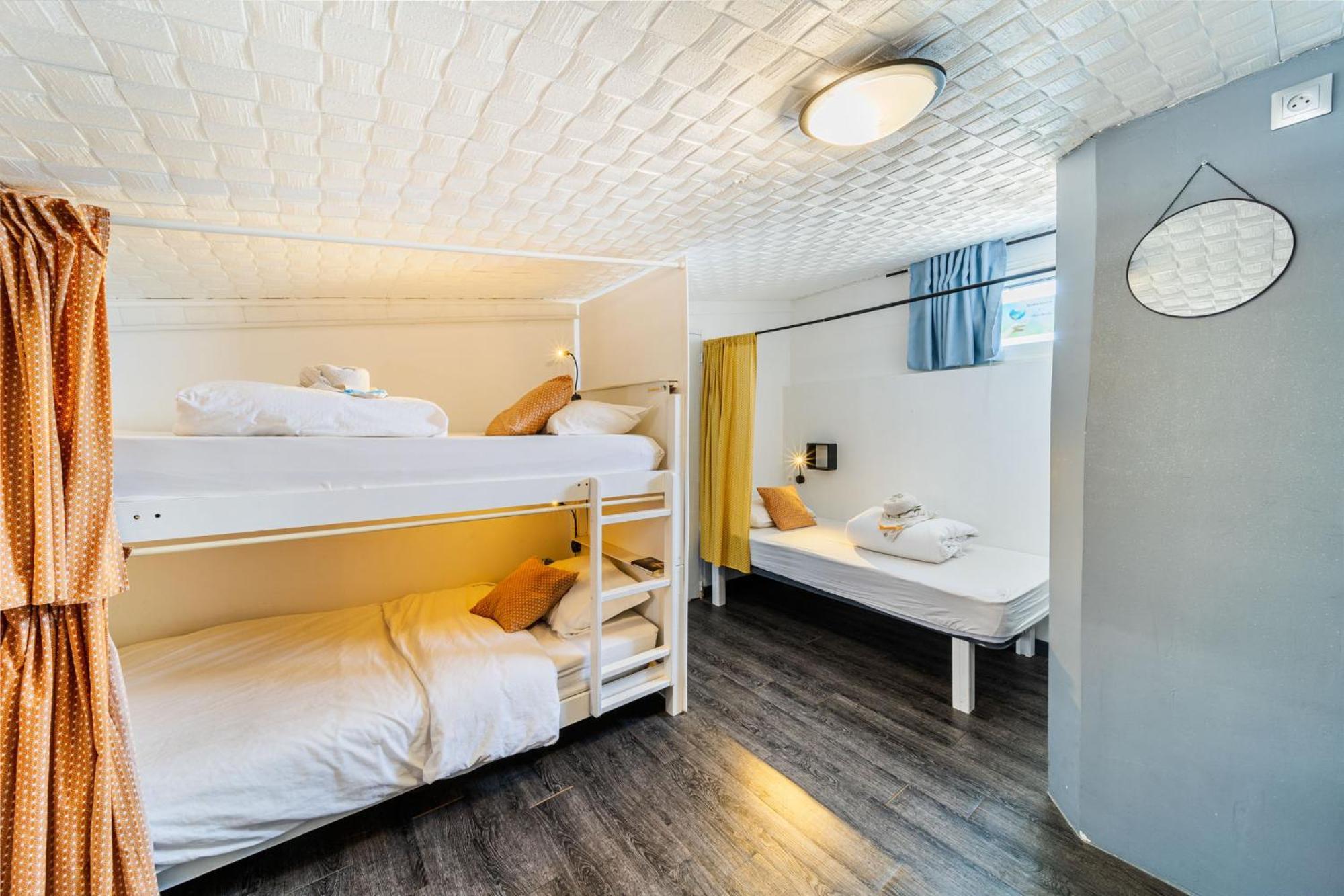 Les Baroudeurs Hostel Saint Pierre Bagian luar foto