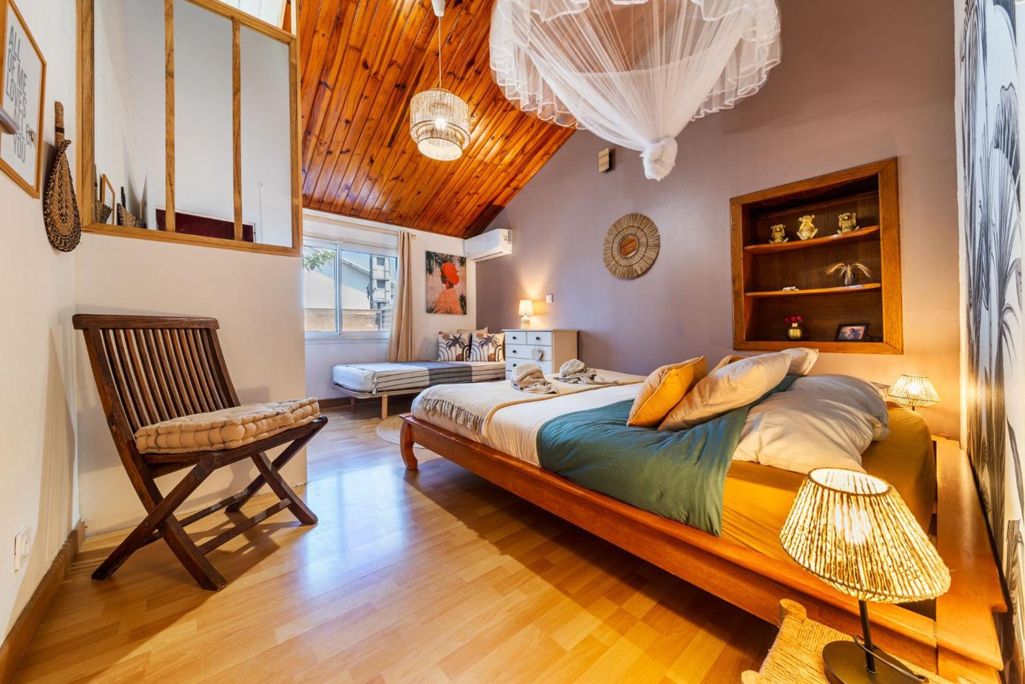 Les Baroudeurs Hostel Saint Pierre Bagian luar foto